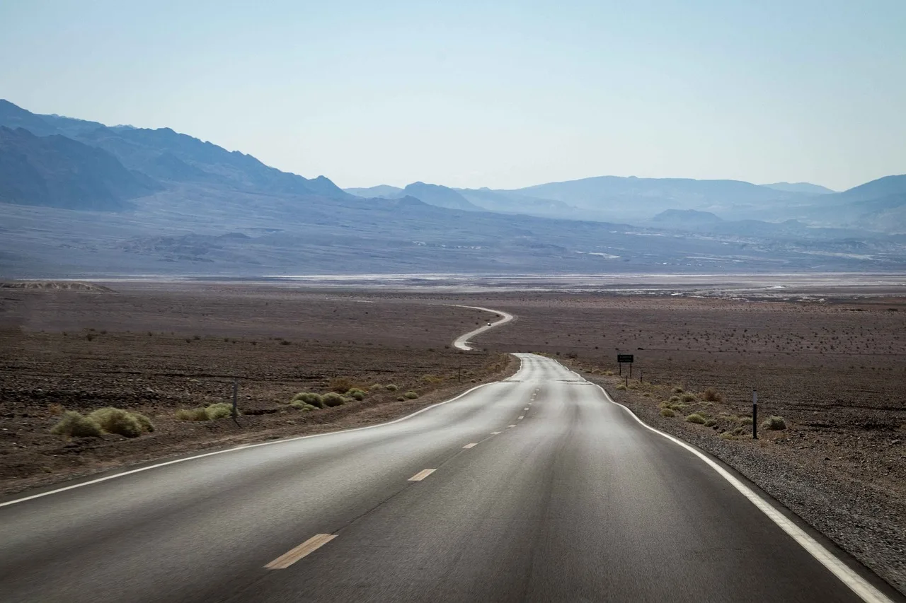 highway, road, america, straight, usa, nature, nevada, mountain, vacations, asphalt, abandoned, road trip, blue, without end, quiet, empty, west, travel, outlook, valley. Best seasons to avoid the usual slow travel mistakes in 2027: the parts worth your time